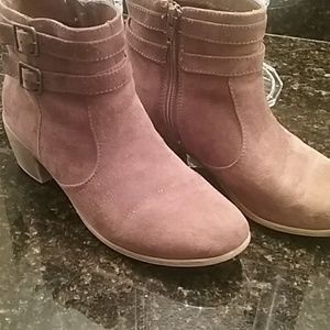 American Eagle Ankle boots